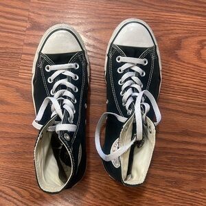 Black hi top classic converse